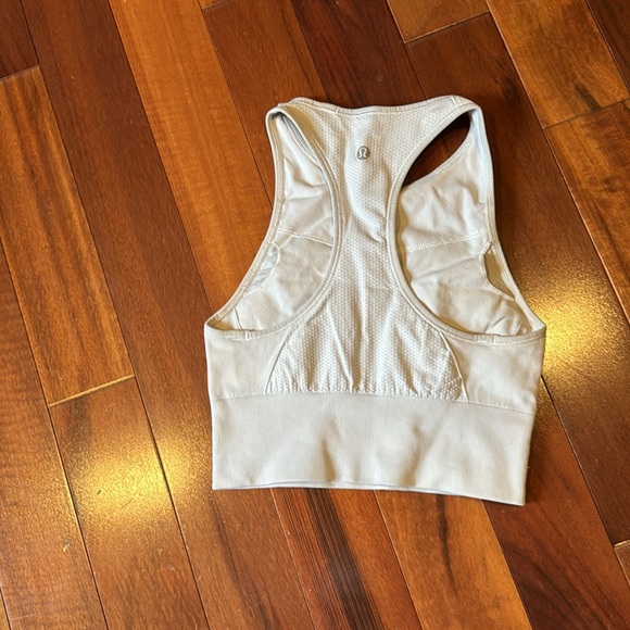 Lulu lemon high-neck sports bra - Picture 2 of 2